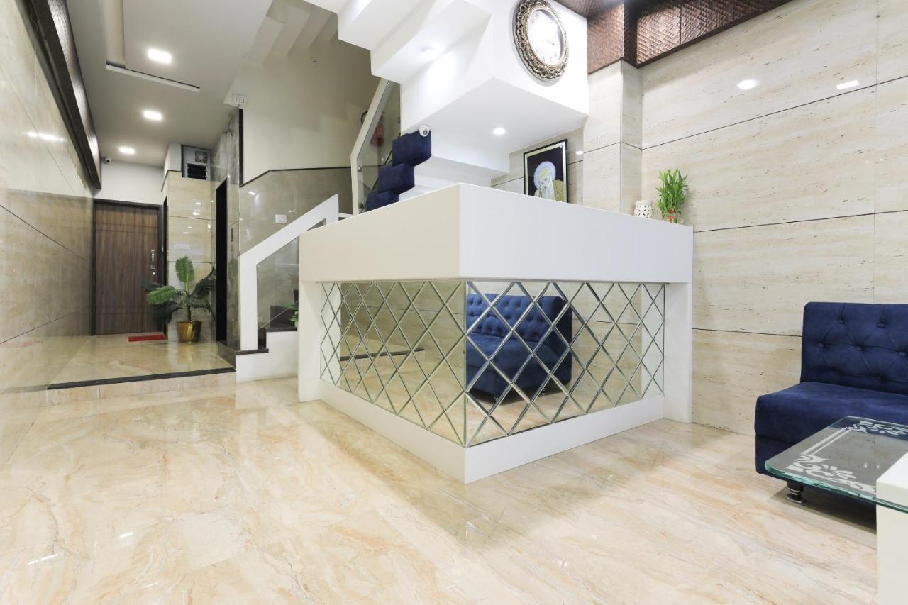 Oyo 60577 Sukhmani Residency Indore Exterior photo
